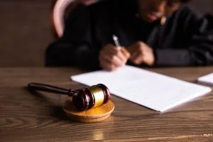 marteau juge procès tcp